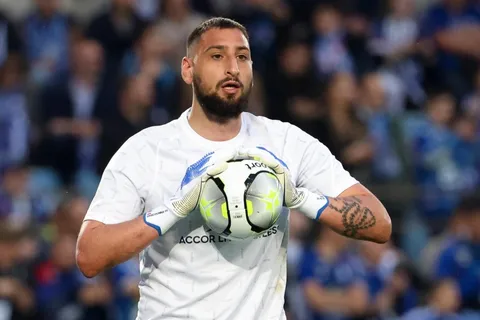 Gianluigi Donnarumma empujaría a Keylor Navas lejos del PSG