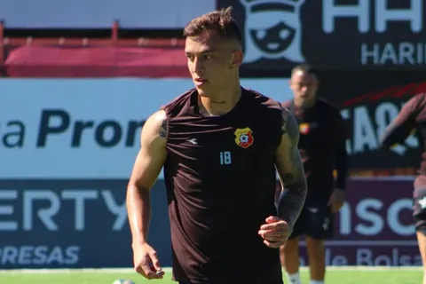 Kenneth Vargas es criticado. (Foto: Herediano)