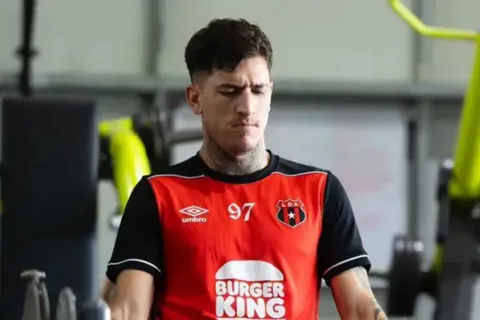 El mensaje de Canhoto tras la lesión que tiene en vilo a Alajuelense