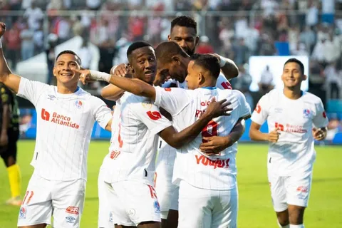Figura del Olimpia campeón deja clara su postura: quiere salir del club este mercado