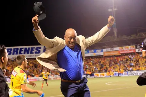 Gran noticia para Hernán Medford.