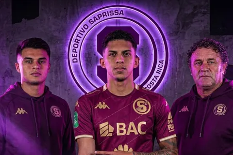 Muchas salidas en Saprissa.