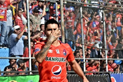 Jaime Alas le envió un contundente mensaje al Saprissa por el duelo en la Liga Concacaf