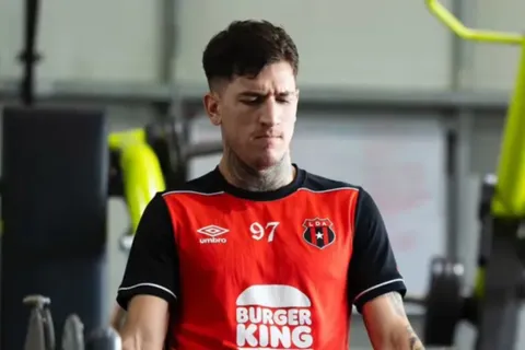 Canhoto Anderson sorprende a Alajuelense y dice lo que pocos esperaban sobre su futuro