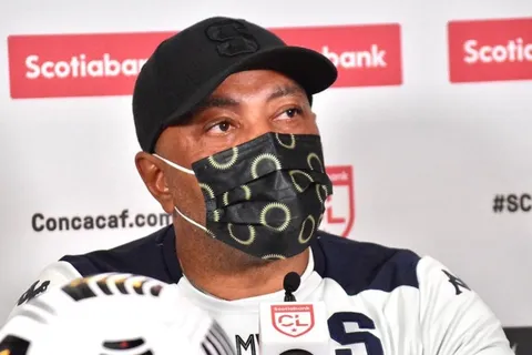 Oficial: Mauricio Wright dejó de ser el DT del Deportivo Saprissa