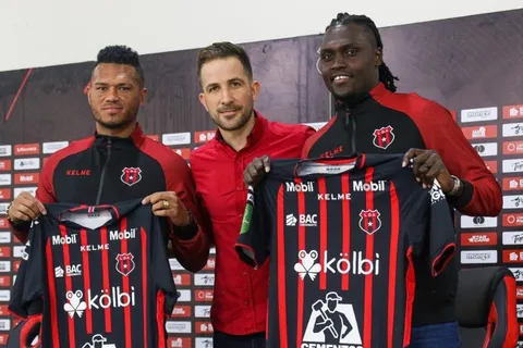Alajuelense presentó oficialmente a Aubrey David y Ronaldo Blackburn como refuerzos