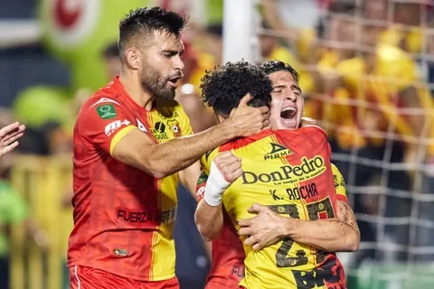 Herediano gana, alarga el invicto y está a las puertas de ser el primer clasificado