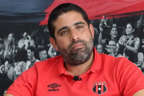 Carlos Vela tomó una importante decisión. (Foto: Video)