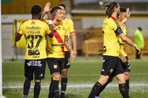 Herediano llega como el favorito indiscutible para alzar el cetro