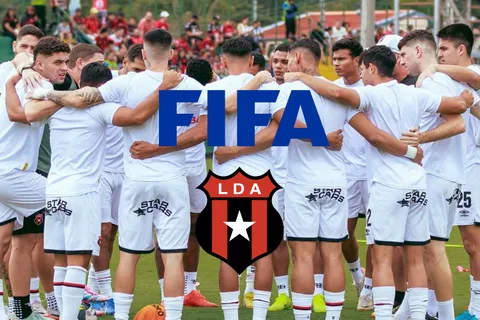 Refuerzo caído: la FIFA frena a Alajuelense en su lucha por fichar a una joyita de Saprissa