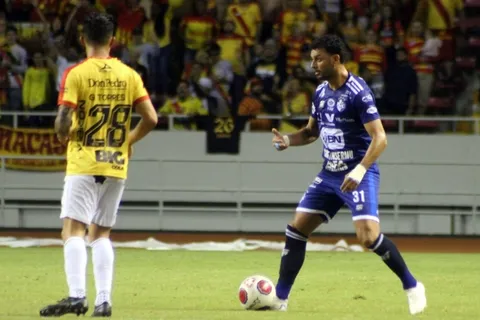 Jugar la Super Copa les salió muy caro al Herediano y al Cartaginés