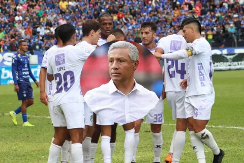 Roberto Hernández confirma lo que todo Comunicaciones quería saber sobre los próximos fichajes: "Tengo dos o tres"