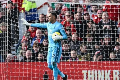 ¡Debut soñado! Keylor Navas se lució con el Nottingham Forest en la Premier League [VIDEO]
