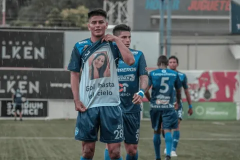 El futbolista de Pérez Zeledón, Joshua Navarro, fue multado por este insólito motivo