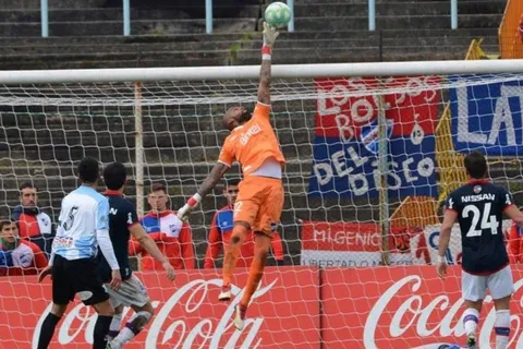 "Manotas" Mejía regresa a la canalera como sucesor de Penedo