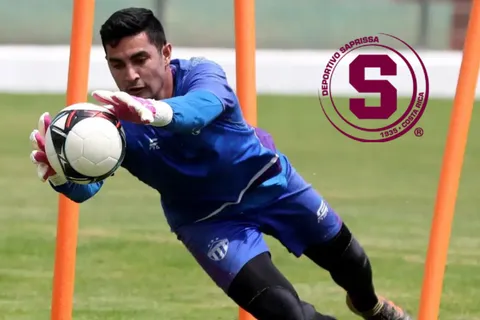 "Denle la copa": Luis Morán no se guarda nada y ataca a Saprissa tras ser figura en Antigua