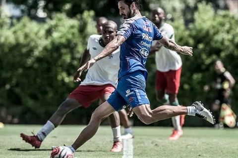 El capi Ruíz fue ofrecido por Santos a otro GIGANTE