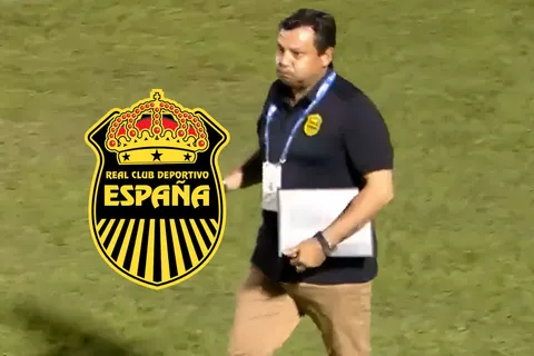 Jeaustin Campos estalla y nadie puede creer lo que hizo durante un partido con Real España en Honduras