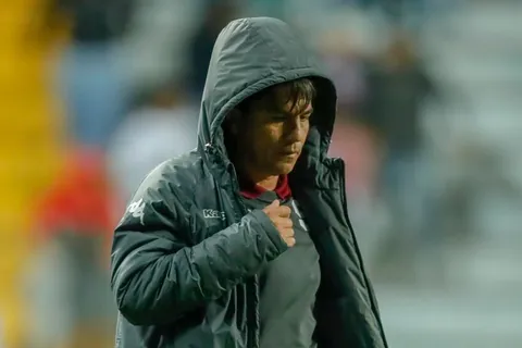 Vladimir Quesada no seguirá en Saprissa.