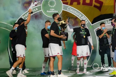 Saprissa anuncia cuatro bajas