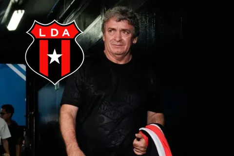 "No lo puedo negar": el delantero que pidió el Machillo Ramírez tiene ofertas lejos de Alajuelense y el DT ya lo sabe