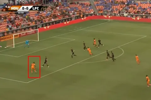 Rommel Quioto anotó un golazo, pero el Houston Dynamo volvió a caer