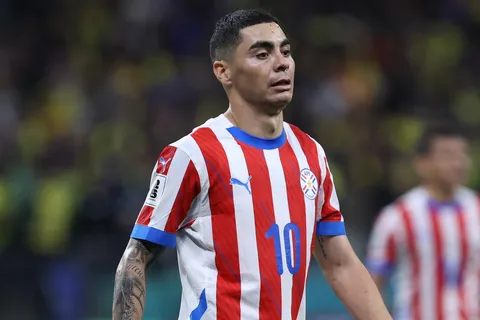¿Por qué no juega Miguel Almirón hoy en Paraguay vs. Australia por el Mundial 2026?