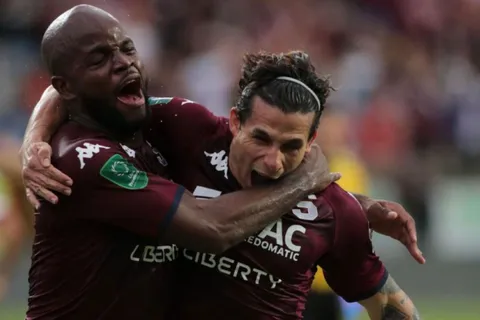 Llora Saprissa: Javon East y Luis Paradela se muestran más juntos que nunca