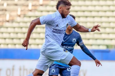 Carlos Harvey anota y pide un nuevo llamado de Thomas Christiansen [VIDEO]