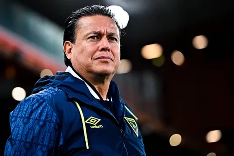 Luis Fernando Tena prepara cambios en Guatemala.
