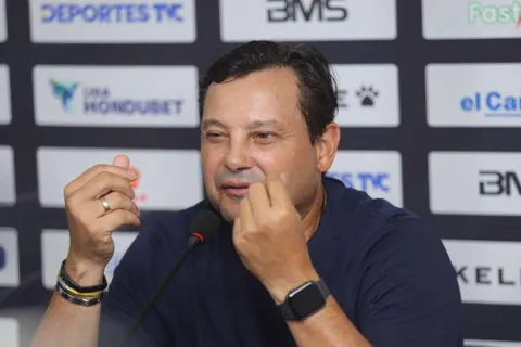 Jeaustin Campos rompe el silencio sobre su gesto que causó indignación en Honduras