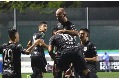 Sporting se juega el liderato y el invicto este jueves ante Herediano