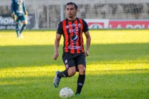 Gerson Mayén envía dardo al resto de equipos de El Salvador