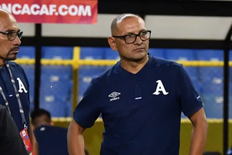 El entrenador de Alianza hace importante exigencia a las nuevas autoridades del futbol de El Salvador