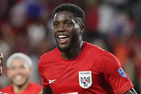 José Fajardo con la Selección de Panamá.