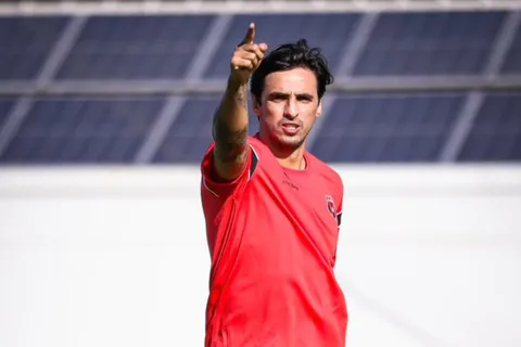 "Es caviar": Bryan Ruiz no deja de asombrar a la FIFA y la Premier League
