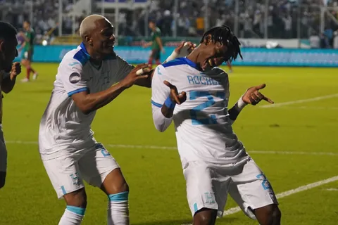 Honduras venció 2-0 a México por la ida de los cuartos de final de la Liga de Naciones