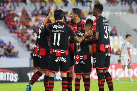 "Fue un shock": figura de Alajuelense enciende las alarmas y preocupa a todos
