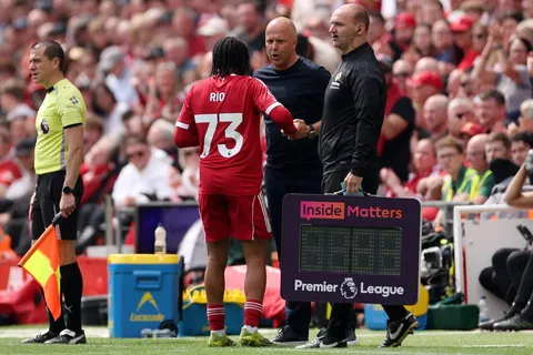 Chelsea restringió el acceso de scouts del Liverpool a partidos de su academia tras la salida de Rio Ngumoha