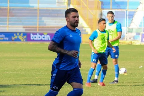 Oficial: Alineación de El Salvador para enfrentar a Granada
