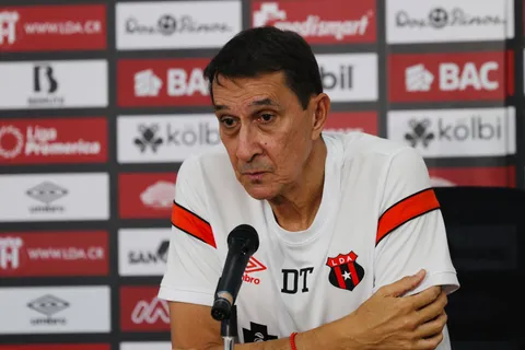 Cárcel y abandono: la dura historia del nuevo elegido de Guimaraes en Alajuelense