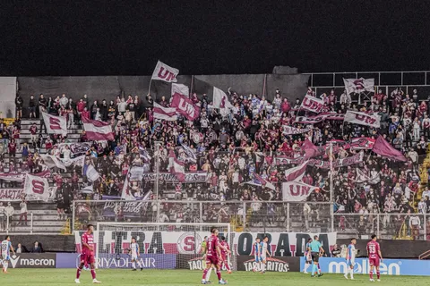 Saprissa venció 2-1 a Firpo en la Cueva.