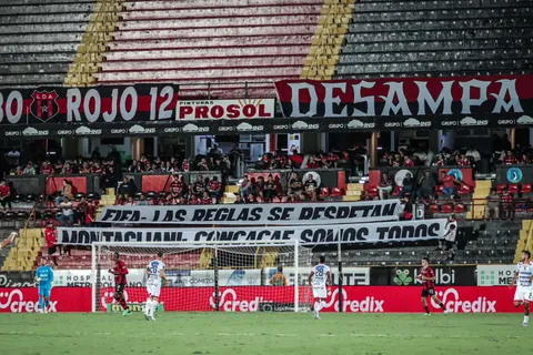 Alajuelense recibe un duro revés.