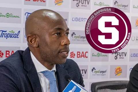 Alarma en Saprissa: Wanchope se enfrenta a un enorme dolor de cabeza tras su debut con goleada ante San Carlos