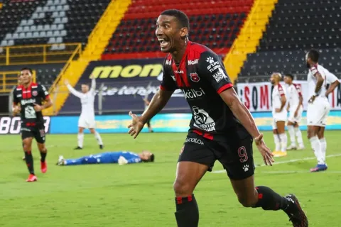 Alajuelense dio otro golpe de autoridad a Saprissa
