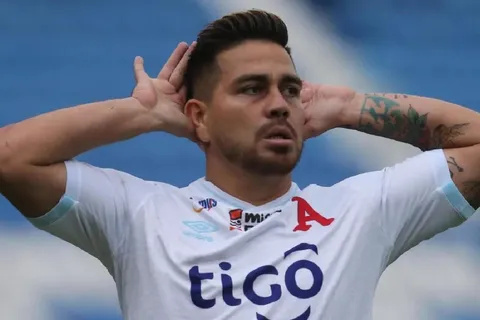 Alianza recupera a Fito Zelaya para enfrentar a Metapán.