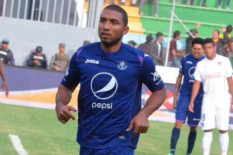 Reinieri Mayorquín es baja en Motagua