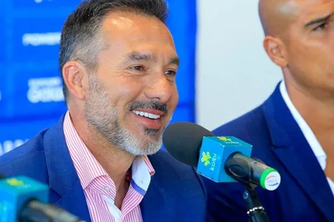 Matosas anuncia primera lista y sorprende con legionarios