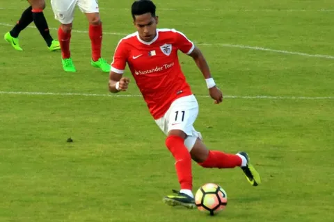 Denis Pineda debutó en Portugal con caída de último minuto