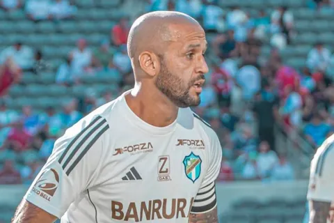 "Vamos a seguir": José Contreras confirma la noticia más esperada por Comunicaciones sobre su futuro